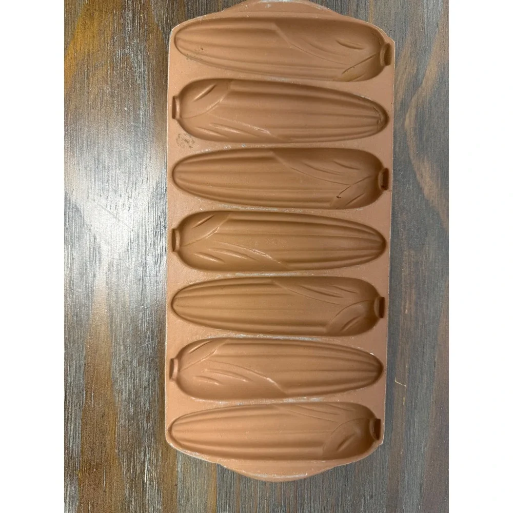 Vintage Nordic Ware No. 217 Cornbread Pan Peach Anodized Aluminum 7 Corn Mold